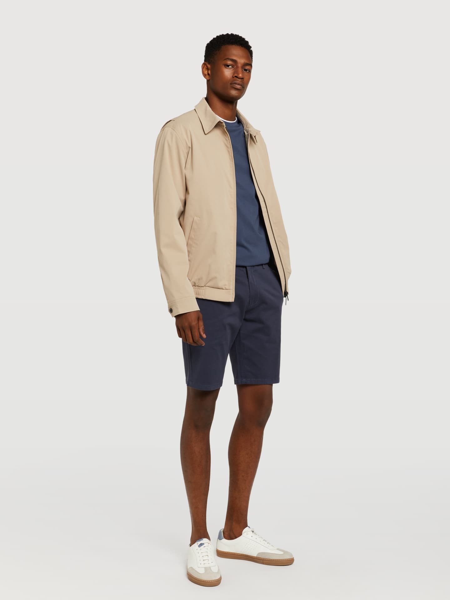 Slim fit basic bermuda shorts