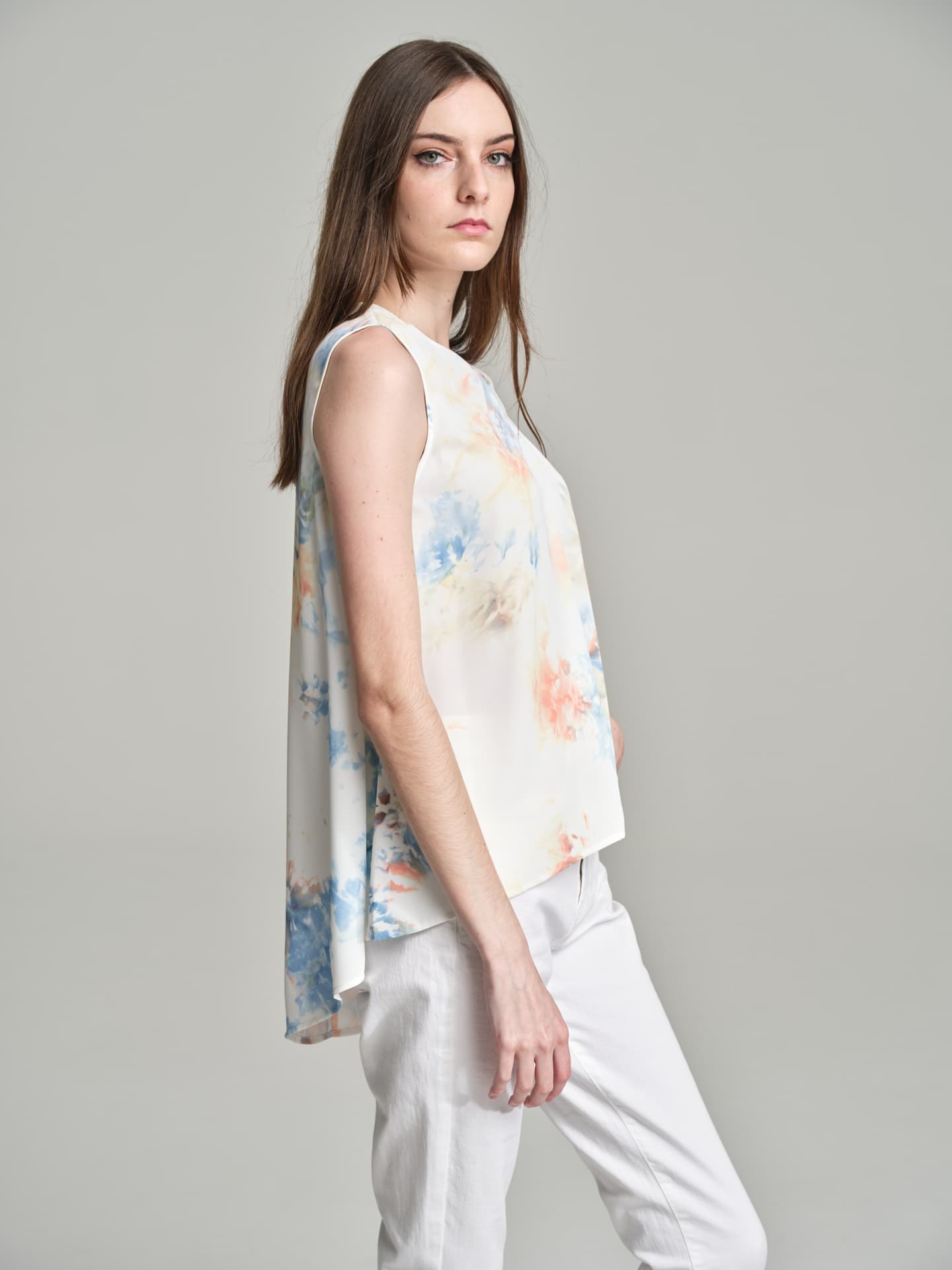 Watercolor printed top with twisted collar