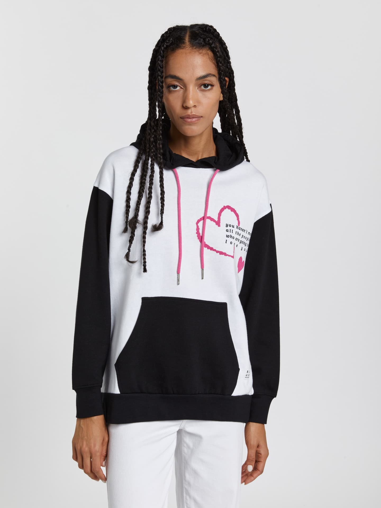 Women's oversized sweatshirt with hood