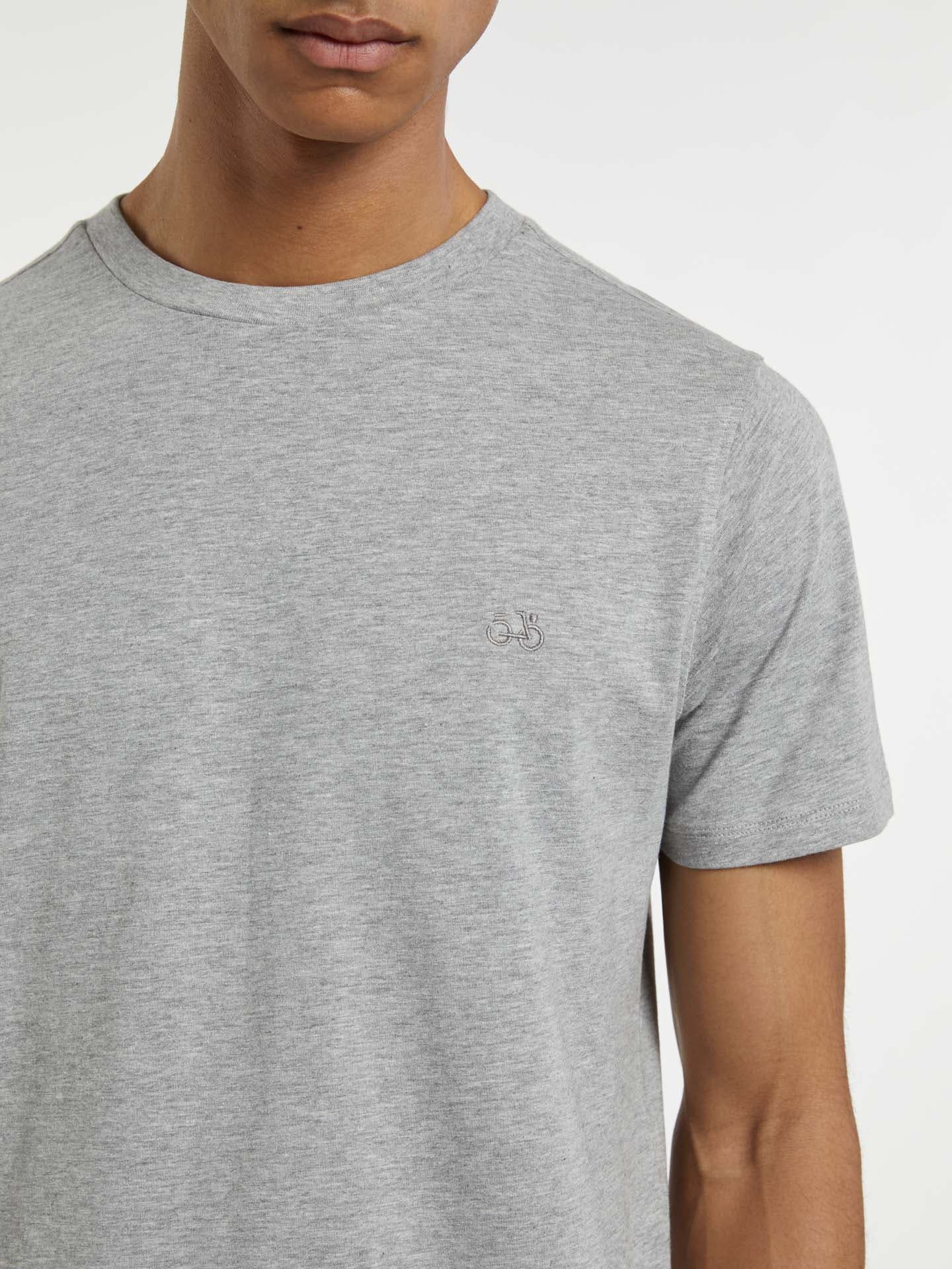 Man's Basic T-shirt