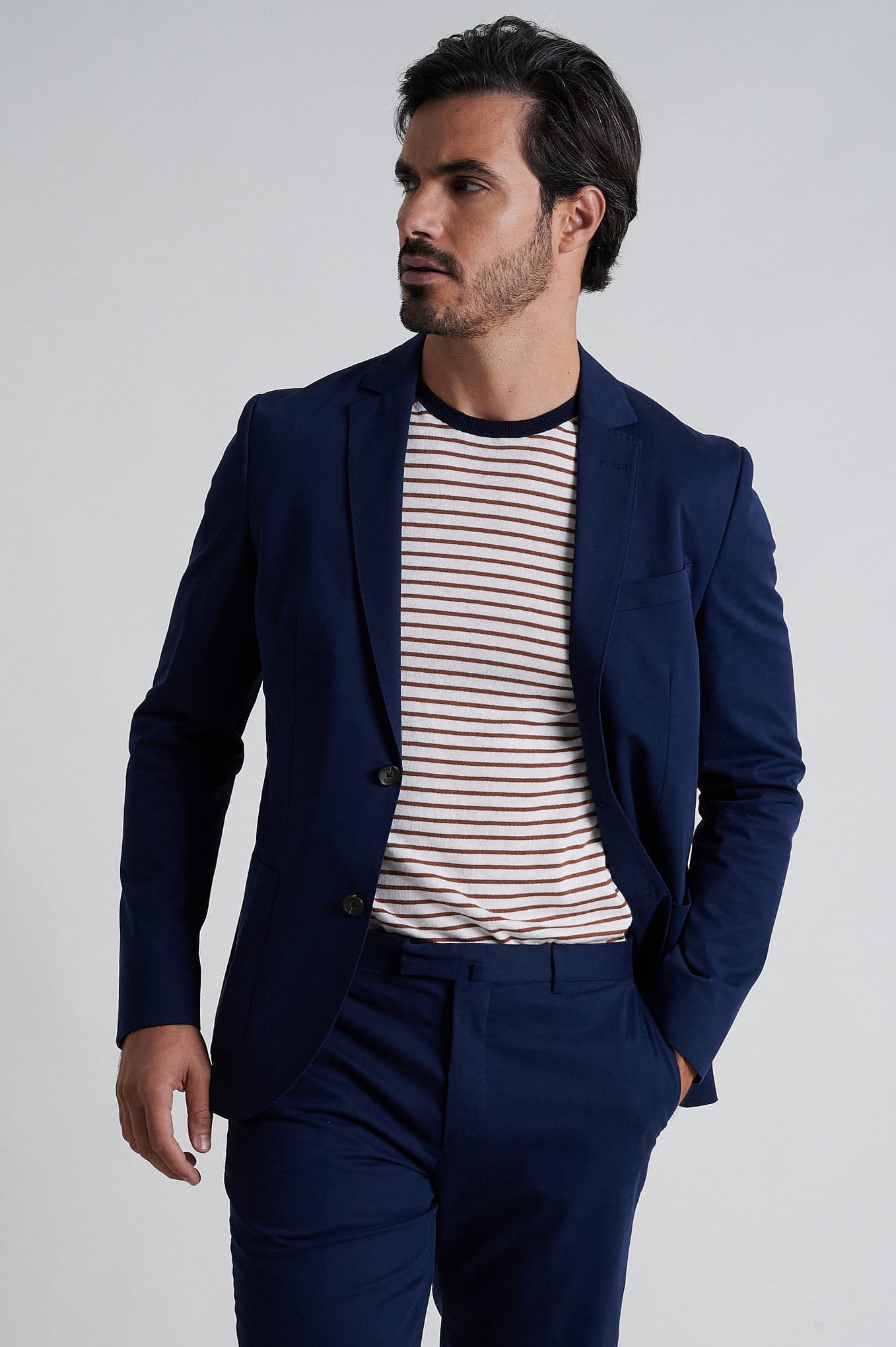 Slim fit cotton stretch comfort suit shirt jacket construction