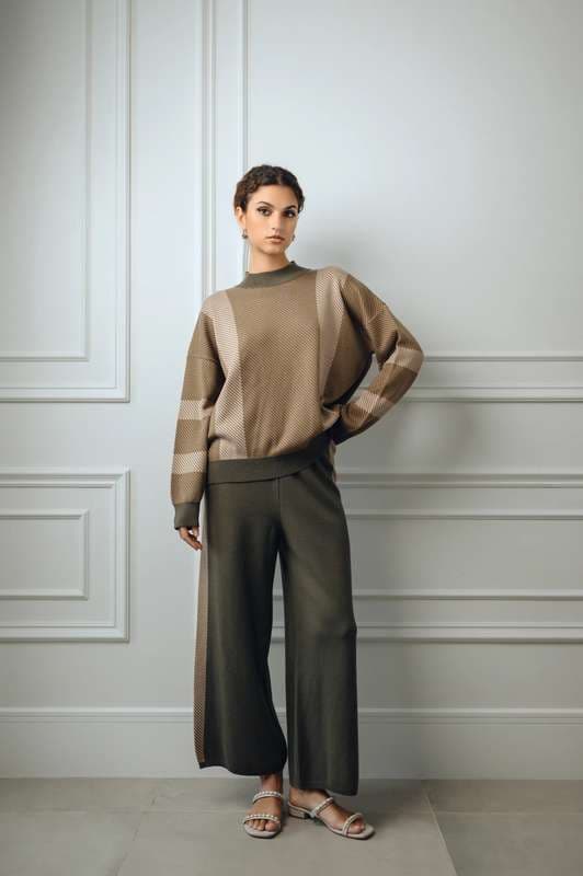 Women Cotton Blend Knit Sweaters